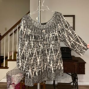 Light weight BCBGMaxAzria printed top